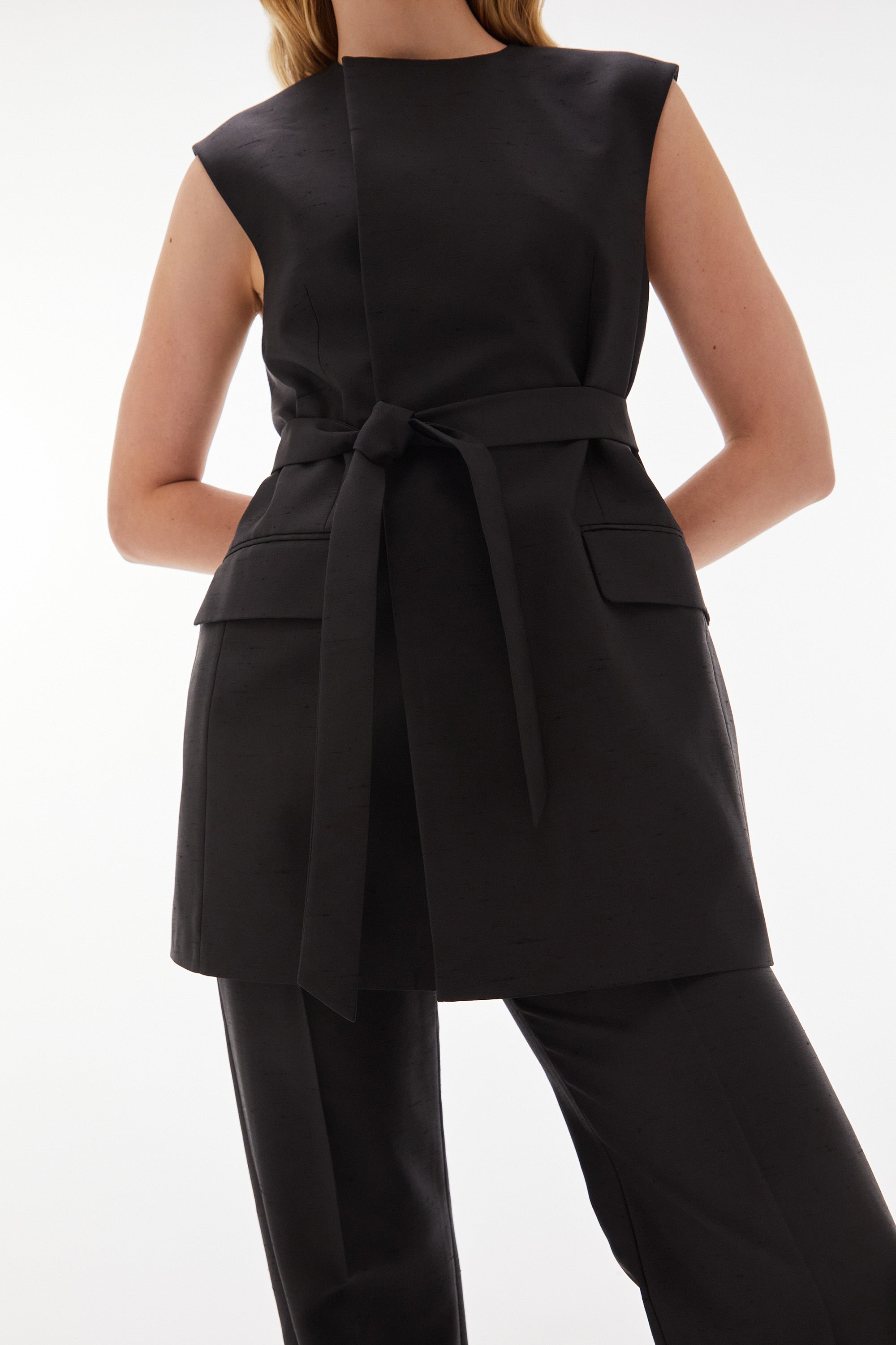 WILLOW-Silas Vest Black