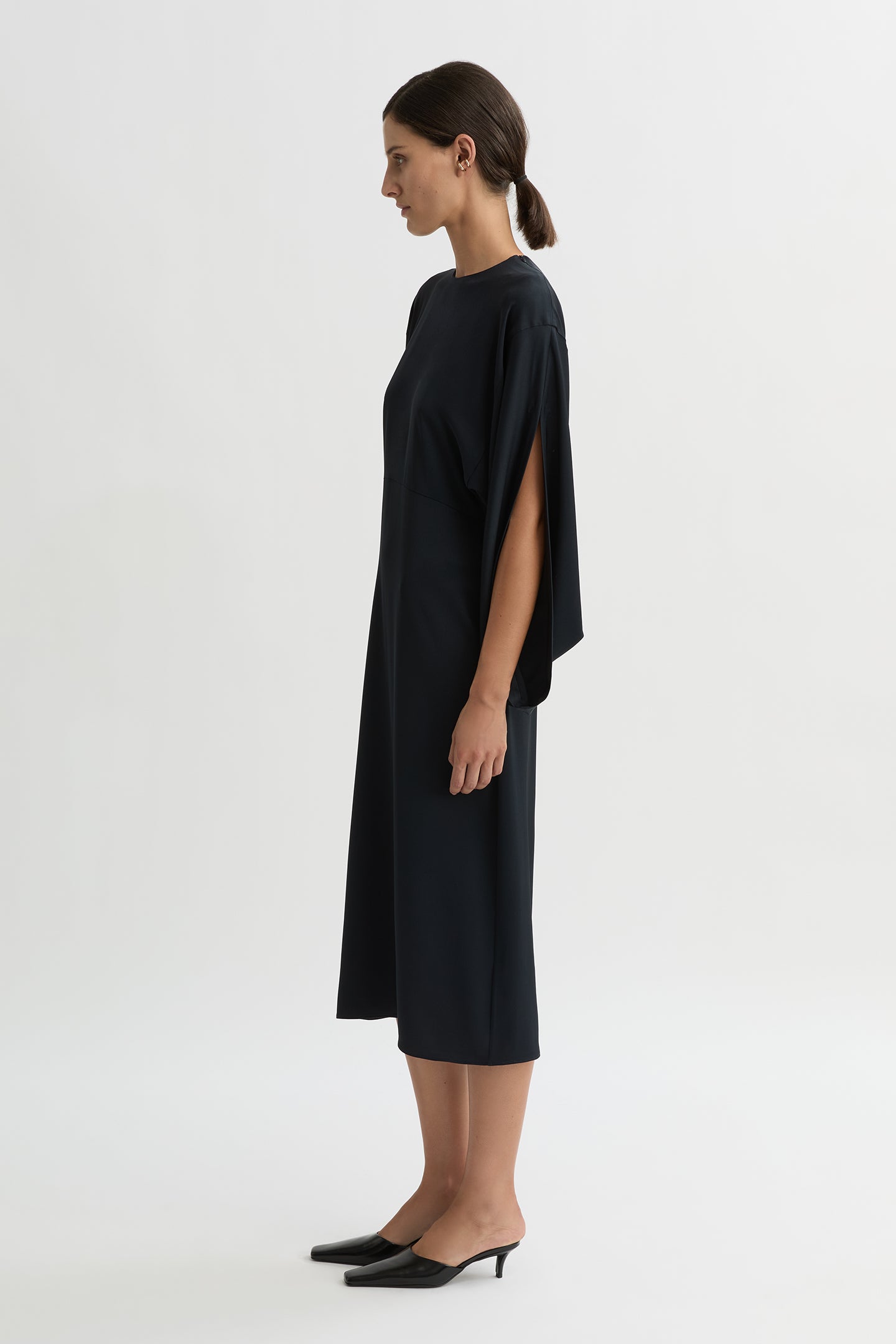 WILLOW-Australian_Designer-Helena Midi Dress Midnight