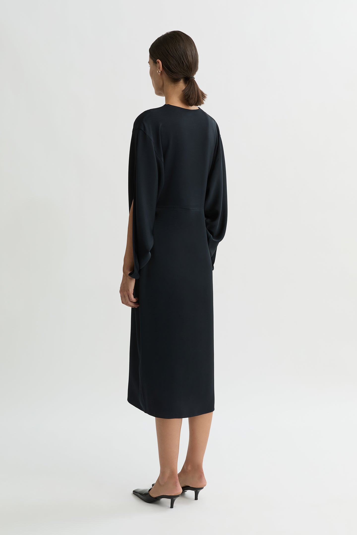 WILLOW-Australian_Designer-Helena Midi Dress Midnight