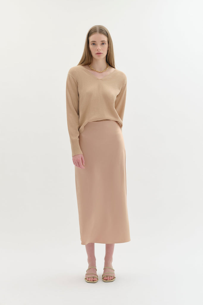 Classic Wool Cashmere Vee in Camel-WILLOW
